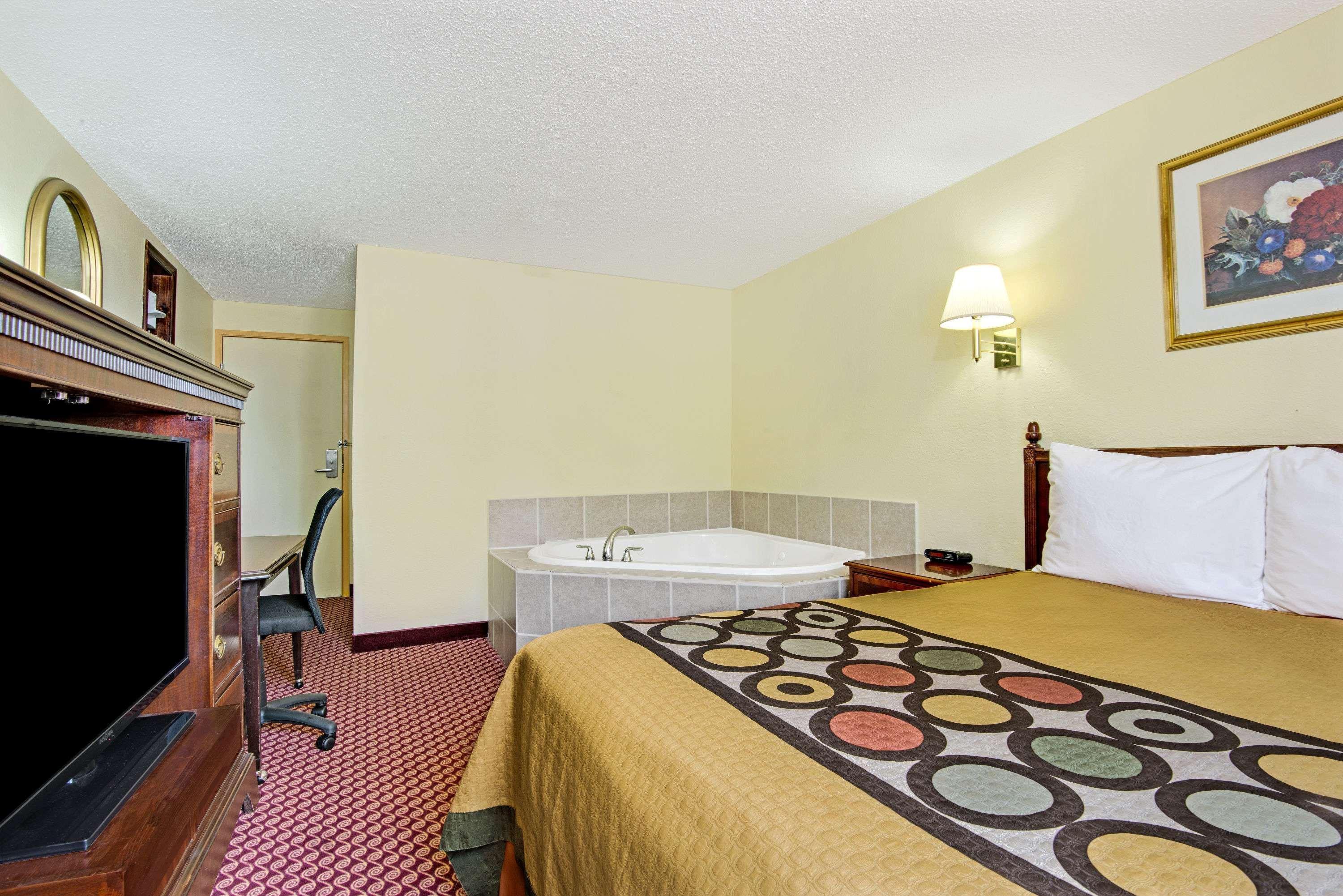 Baymont Inn & Suites By Wyndham Liberty Exterior foto