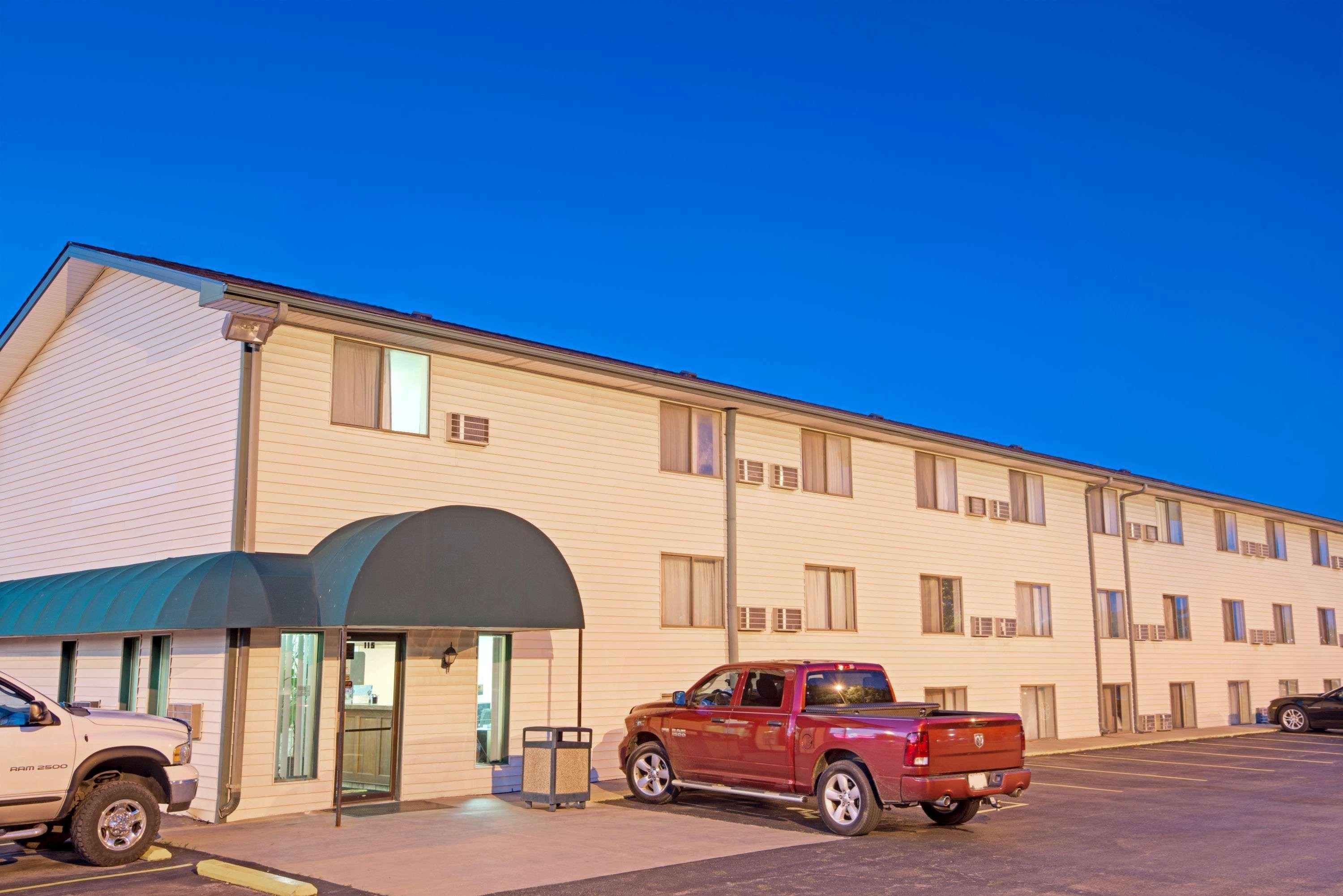 Baymont Inn & Suites By Wyndham Liberty Exterior foto