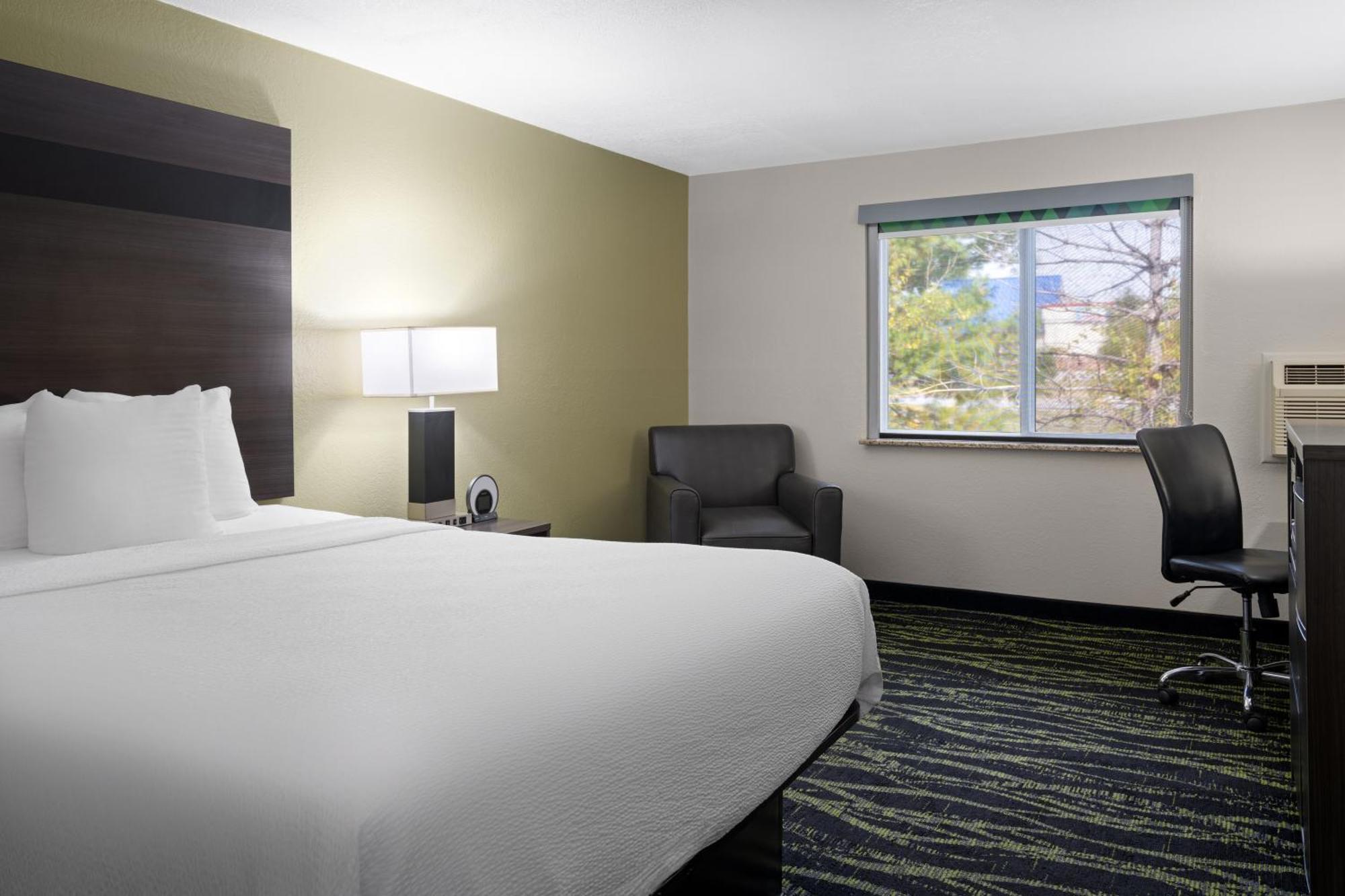 Baymont Inn & Suites By Wyndham Liberty Exterior foto